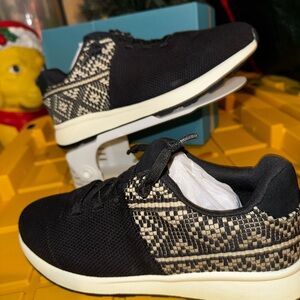 Toms Black and Tan Casual Shoes